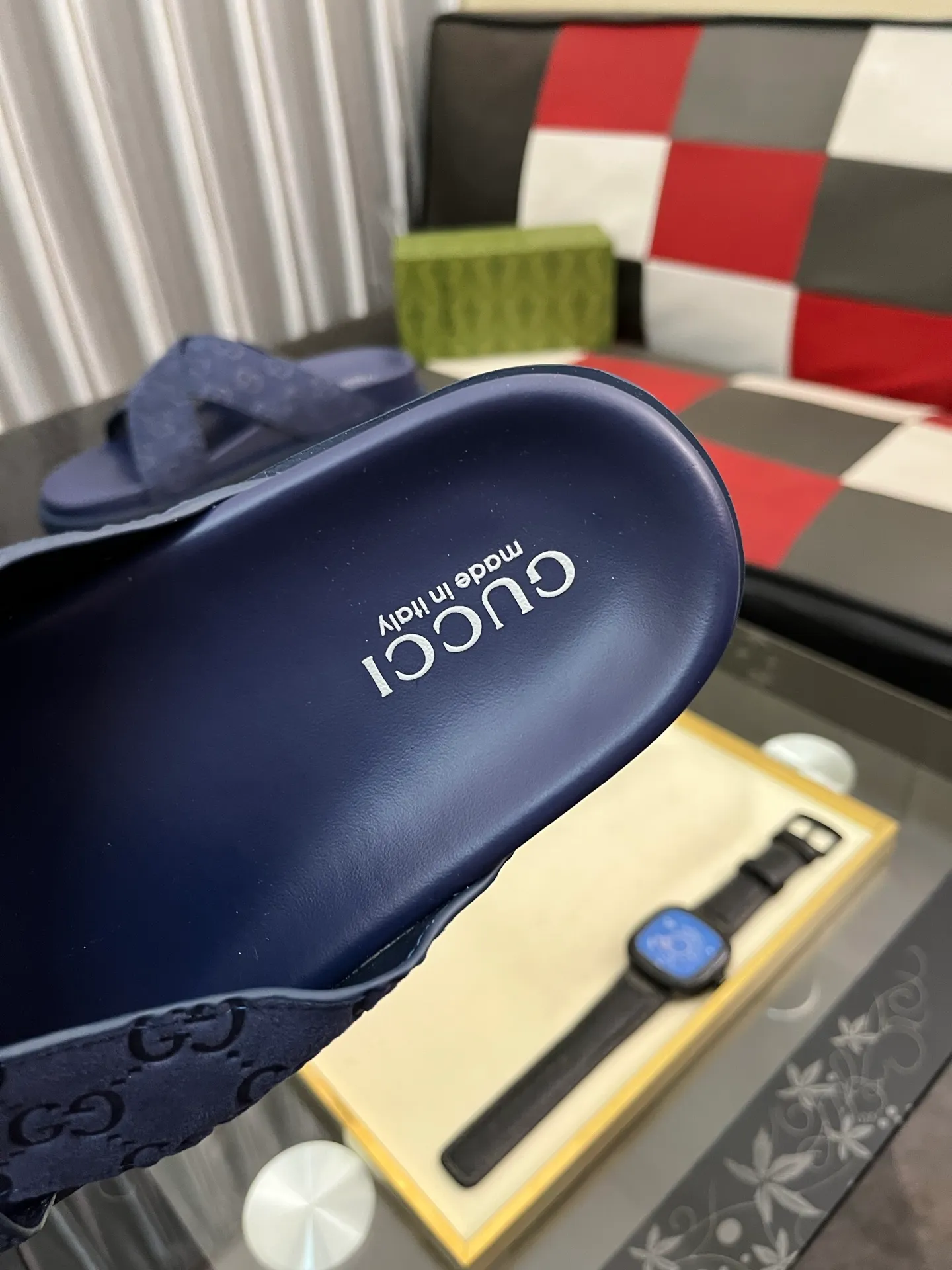 Men's shoes 💰320⌚️⌚️ (gucci-Gucci) New men's slippers, high-end boutique, made of cowhide, with exquisite embossed logo decoration on the upper, fine workmanship, super soft soles, casual, loose and comfortable, a must-have in summer! \nsize：38-44